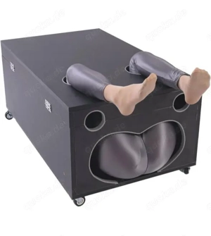 Ich komme-Er öffnet die Tür-Du zeigst mir wo SIE nackt doggy wartet!