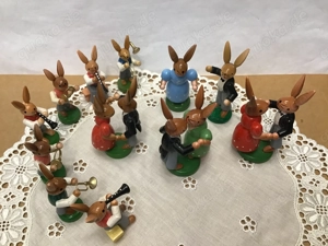 Erzgebirge, ESCO, Tanzende Hasenpaare mit Musikanten, Osterschmuck Bild 2