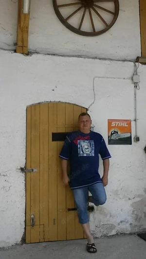 Suche Sie die sich umzieht während ich zusehe.