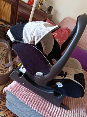 RECARO Babyschale mit safety fix halterung