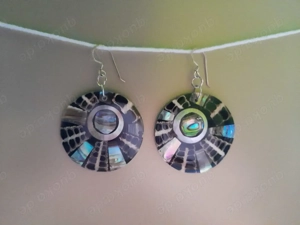 Dunkle runde Perlmuttohrringe mit 925 Silberhaken