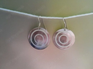 Beige kreisförmige Perlmuttohrringe mit 925 Silberhaken Bild 4