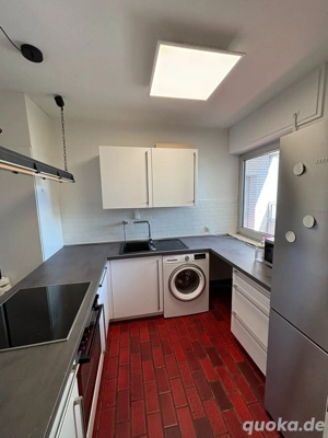 Top gepflegte moderne Einbauküche 