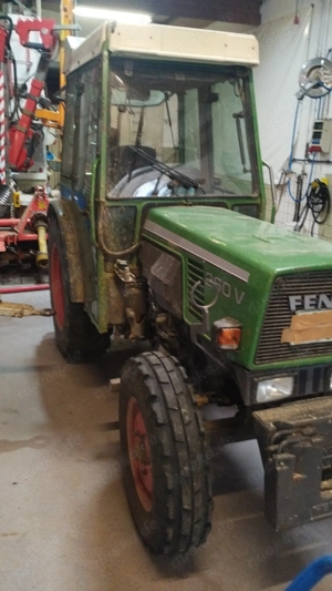 Fendt  260 V   Schlepper Bild 3
