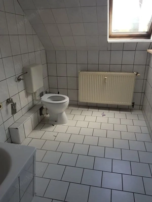 1-Zimmer-Wohnung (1,3 Zimmer) mit großem Dachboden in 39218 Schönebeck ab 0.107.2026 zu vermieten Bild 2
