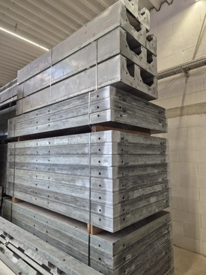 Doka Framax 270 und 135 Schalung 484,24m  auf Wunsch komplett mit Zubehör. Bild 9