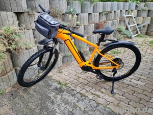 auffallendes E-Bike