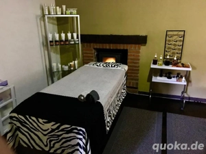 Wellnessmassage mit sinnlicher Note   Privater Moment Bild 2