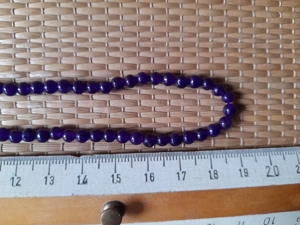 Schmuck: Steinkette aus lilafarbenen Achat Bild 4