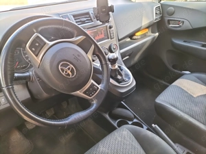 Verkauf eines Toyota Verso S  in sehr guten Zustand wenig Kilometer Damenfahrzeug