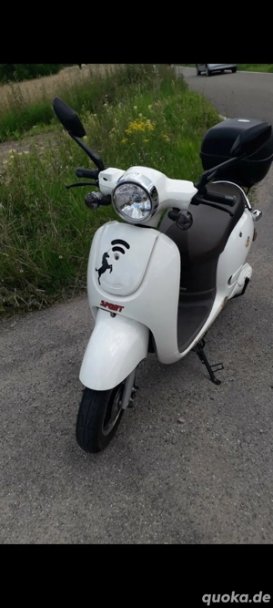 Weisse Elektroroller 4300km guter zustand FP:400   