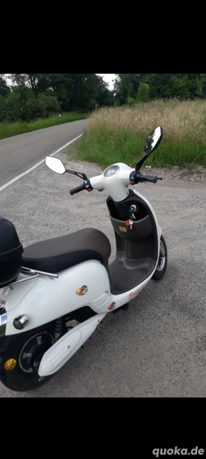 Weisse Elektroroller 4300km guter zustand FP:400  