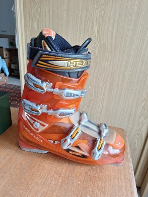 Verkaufe Ski und Skistiefel plus Stiefeltasche