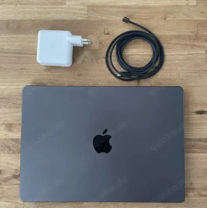 Apple MacBook Pro 14 Zoll Bild 3 Apple MacBook Pro 14 Zoll Bild 3