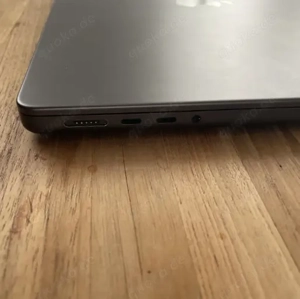 Apple MacBook Pro 14 Zoll Bild 2 Apple MacBook Pro 14 Zoll Bild 2