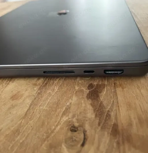 Apple MacBook Pro 14 Zoll Bild 4 Apple MacBook Pro 14 Zoll Bild 4