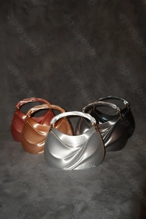 ADORE MUSE von SÉRÉAL   eine Hommage an Perlen & fließende Eleganz