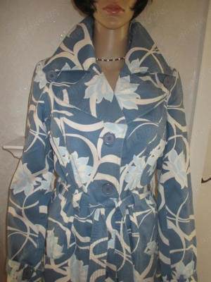 NEU Retro Blüten Blumen Flower- Power Trench Coat Mantel Vero Moda Gr. 38- 40  S- M rauch grau blau