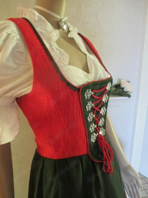 Granny VINTAGE Nostalgie Blüten Stickerei Volks Brauchtum Dirndl Kleid STRASSER TRACHTEN 34-36 XS-S