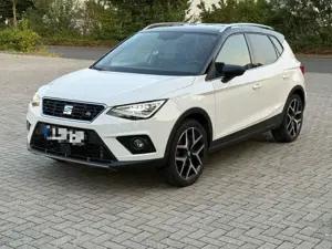SEAT Arona 1.0 TSI,DSG,Kamera,NAVI,SHZ,Bluetooth,Garantie,ALU