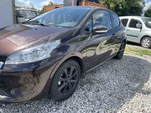 Peugeot 208 Active Bild 2