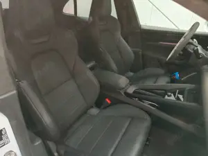 Porsche Macan Turbo Electric Bild 4