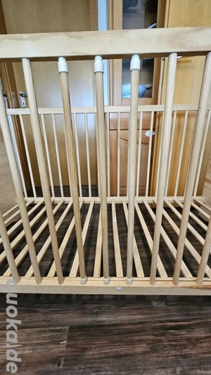 Baby Kleinkind - Bett aus Holz Bild 6