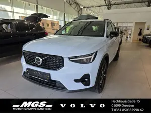 Volvo XC40 B3 Mild-Hybrid Benzin Plus 2WD