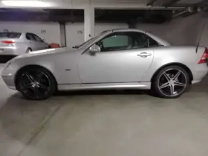 Mercedes-Benz SLK 320