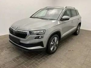 Skoda Karoq Style LED NAVI AHZV ACC RFK SHZ KLIMA  ALU Bild 2