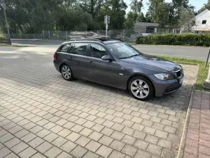 BMW 320 320i Touring Aut. Bild 2