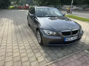 BMW 320 320i Touring Aut. Bild 3