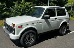 Lada Niva EURO 6 -1.Hand-TÜV NEU Bild 3