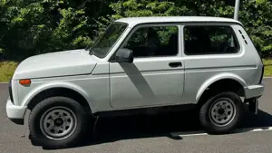 Lada Niva EURO 6 -1.Hand-TÜV NEU Bild 4