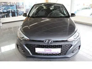 Hyundai i20 YES! Plus,Navi,Sitzheizung,Klimaautomatic,Top Bild 2