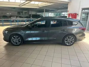 Ford Focus 1,0 EcoBoost Hyb. 114kW ST-Line X Tur AT Bild 3