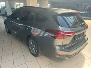Ford Focus 1,0 EcoBoost Hyb. 114kW ST-Line X Tur AT Bild 4