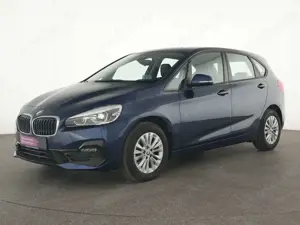 BMW 218 d Active Tourer Sport Line HeadUp|Navi|Pano Bild 2