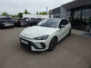 CUPRA Leon 2.0 TDI PANO AHK MATRIX SENNHEISER NAVI