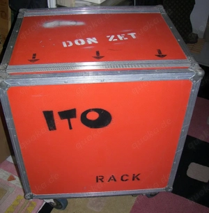 Verkaufe 19"Rack mit 11 HE Double-Door Flightcase mit Shockmount & Blue-Wheels  Bild 9