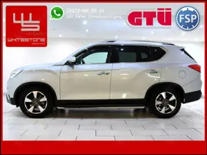SsangYong Rexton Rexton Crystal 4x4 / 7 Sitze / AHK / Trittbrett
