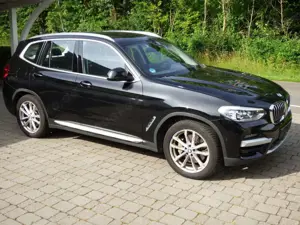 BMW X3 xDrive 30 d xLine*Pano*Sportsitze*AHK*HeadUp* Bild 5