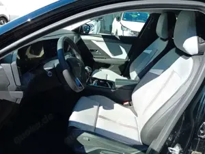 Opel Astra 1.2 Turbo  AHK*Allwetter*Navi*Winterpaket Bild 3