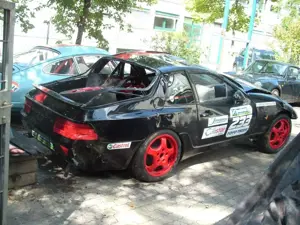 Porsche 968 CS  Rennwagen + Ersatzkarosserie Bild 5