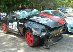 Porsche 968 CS  Rennwagen + Ersatzkarosserie Bild 4