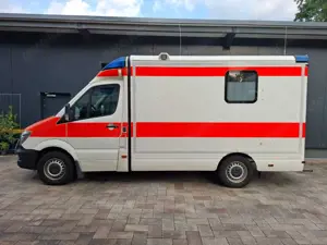 Mercedes-Benz Sprinter Rettungswagen RTW/KTW guter Zustand 1.Hand