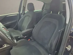 Fiat Punto Lounge SHZ PDC Navi GJR  TÜV NEU AHK Bild 4