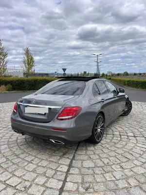 Mercedes-Benz E 220 220d 9G-Tronic 194