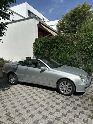 Mercedes-Benz CLK 350 Cabrio 7G-TRONIC Elegance Bild 1