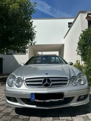 Mercedes-Benz CLK 350 Cabrio 7G-TRONIC Elegance Bild 2